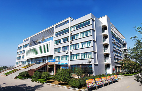 白銀工業(yè)學(xué)校商務(wù)英語(yǔ)專業(yè) 聚焦酒店管理與信息咨詢服務(wù)